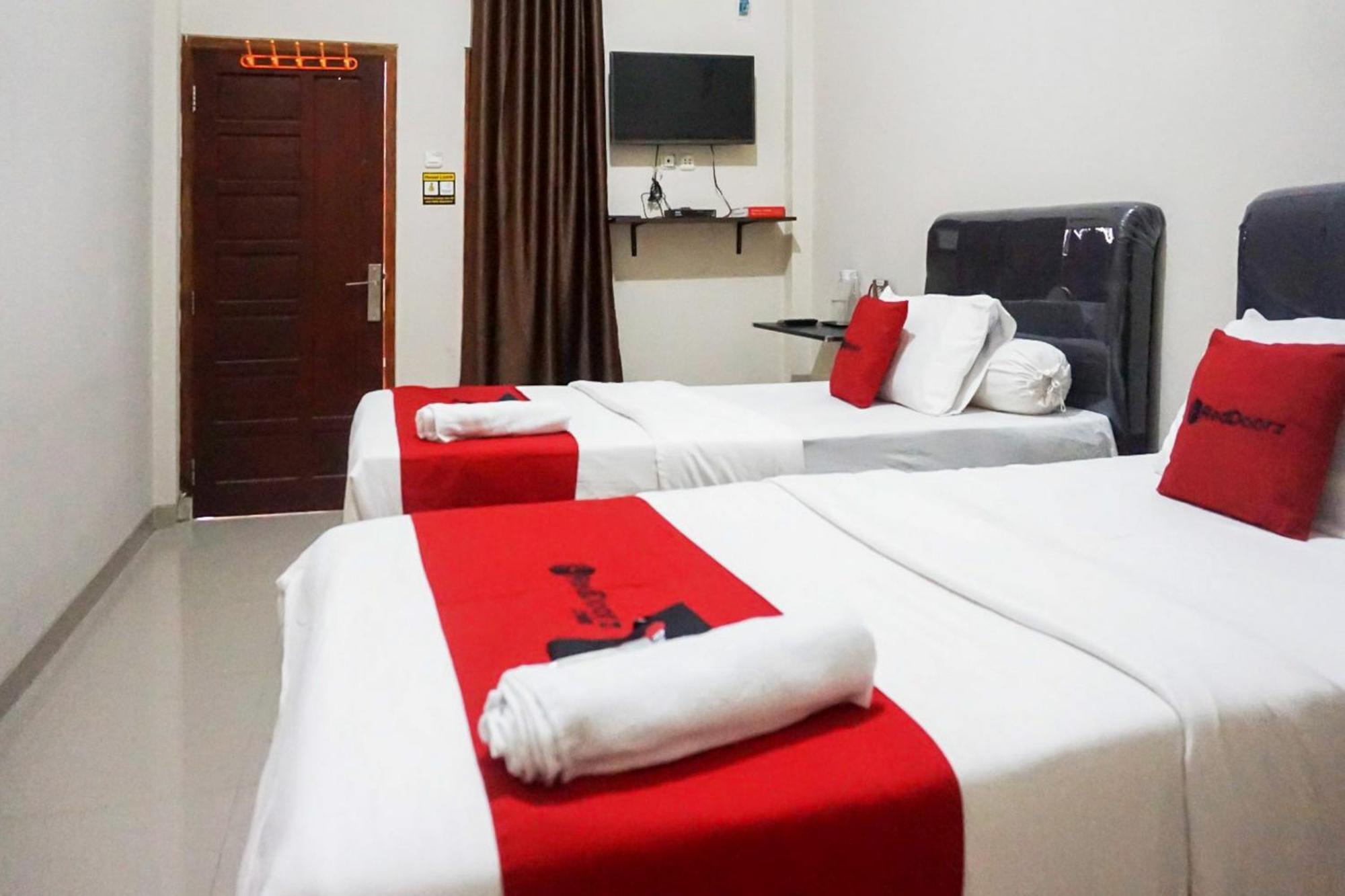 Reddoorz Syariah Near Rsud Dr Hm Rabain Hotel Muara Enim Ngoại thất bức ảnh