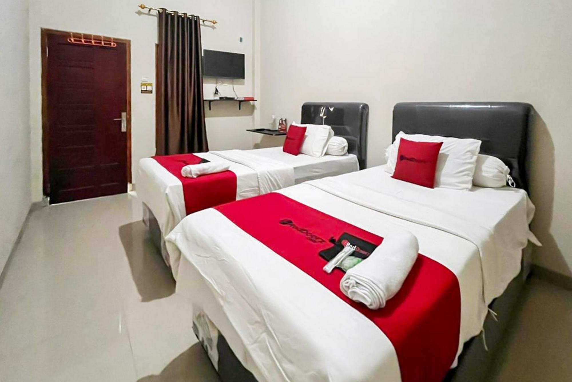 Reddoorz Syariah Near Rsud Dr Hm Rabain Hotel Muara Enim Ngoại thất bức ảnh